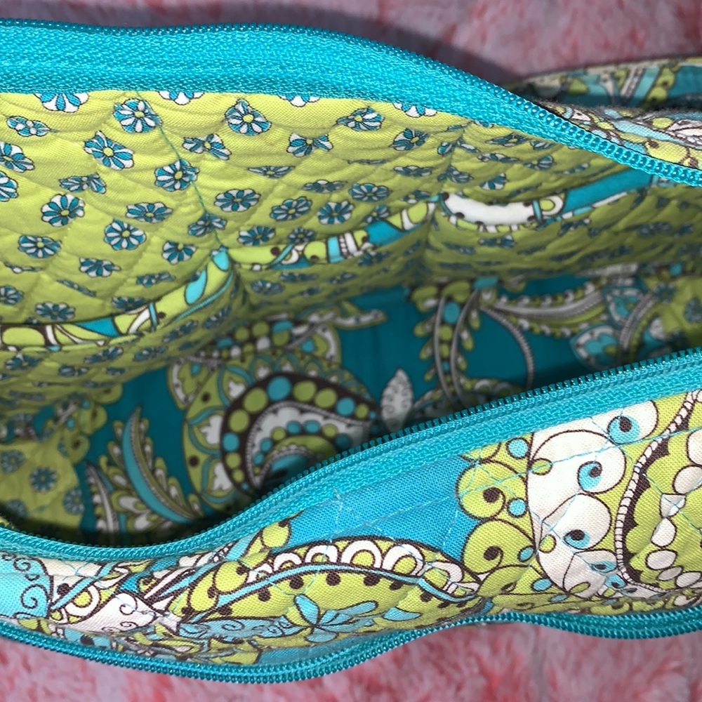 ‼️SOLD‼️ NWOT Vera Bradley On The Go Crossbody Peacock Retired Bag - Picture 6 of 12
